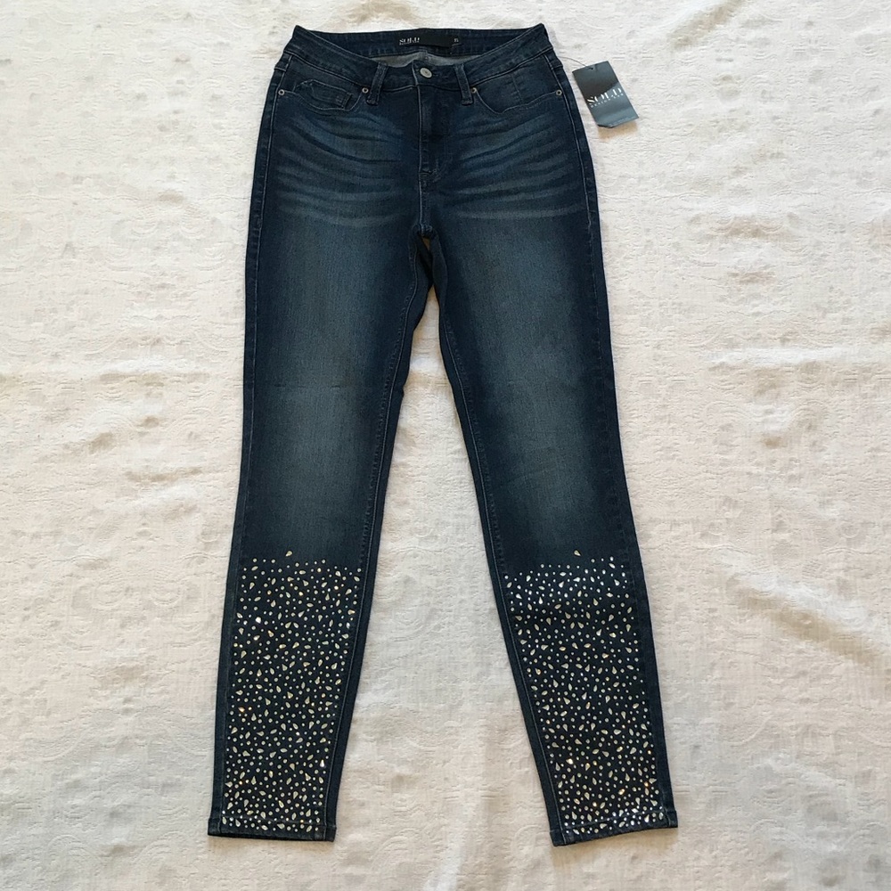 Gorgeous Skinny Stretchy Jeans Denim**Size 27 $260 - Picture 1 of 5